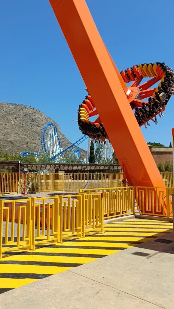 TERRA MÍTICA: diversión, adrenalina y chapuzones en Benidorm